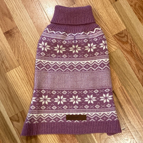Eddie Bauer Turtleneck Mauve Dog Sweater Size Small? See Pictures